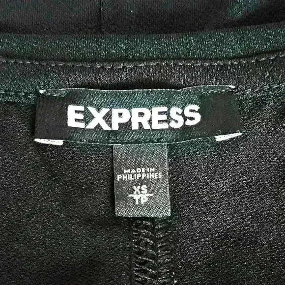 ✨Like New✨ Express Relaxed V-Neck London Tank, Black, Size XS - Picture 9 of 10